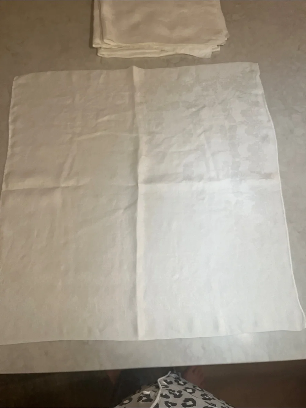 5 VINTAGE  IRISH  LINEN DAMASK  NAPKINS 25” x 25” thick substantial sustainable